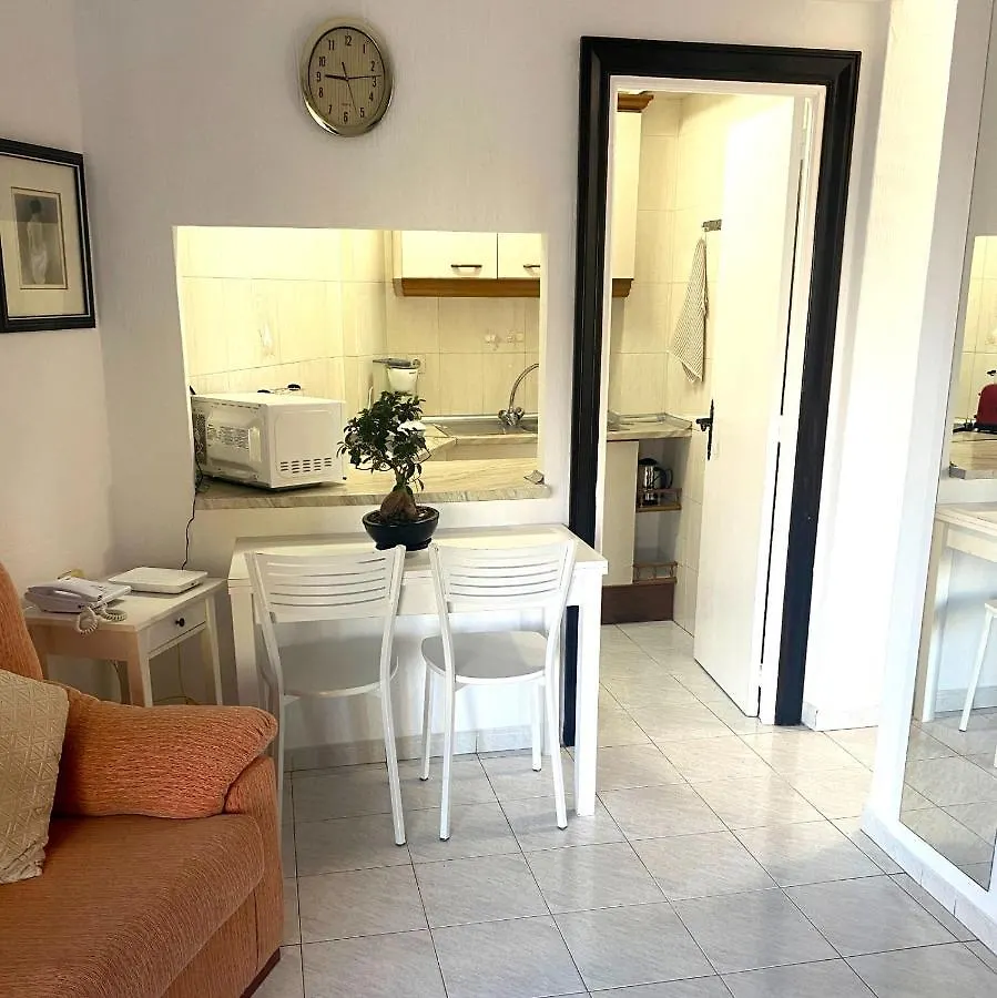 Estudio Con Vistas Al Mar En Marbella A 100 Metros De La Playa Apartamento 0*,  Espanha